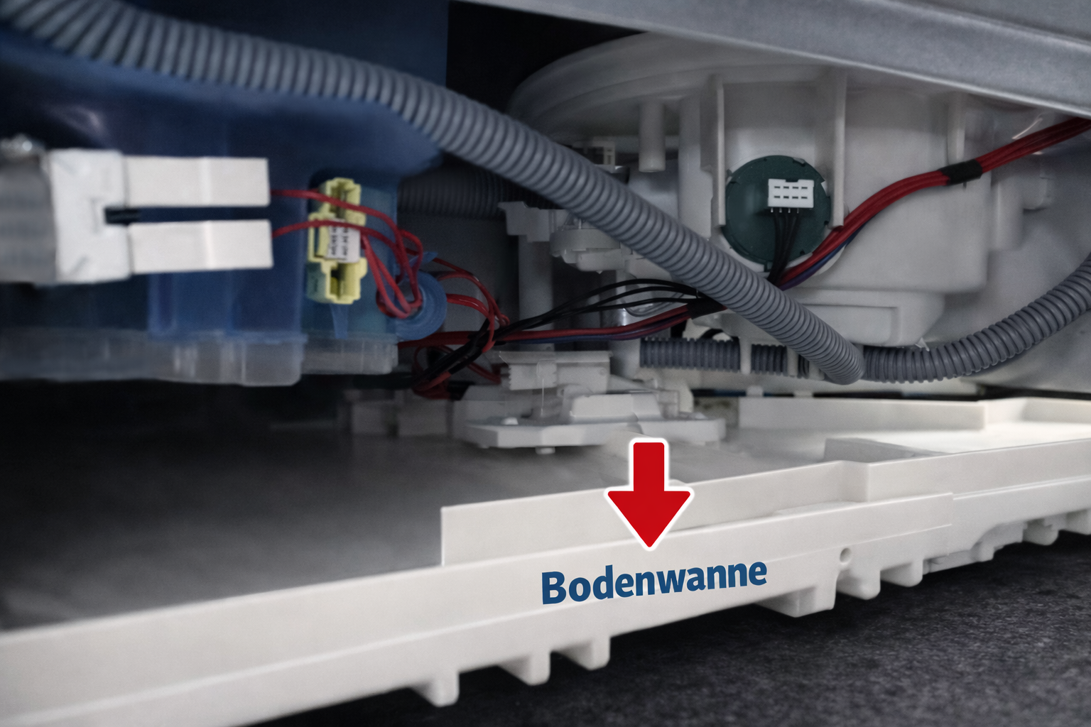 Waschmaschine Aquastop und Bodenwanne bei Fehler E23 – Wasser zurücksetzen mit dem Kipp-Trick